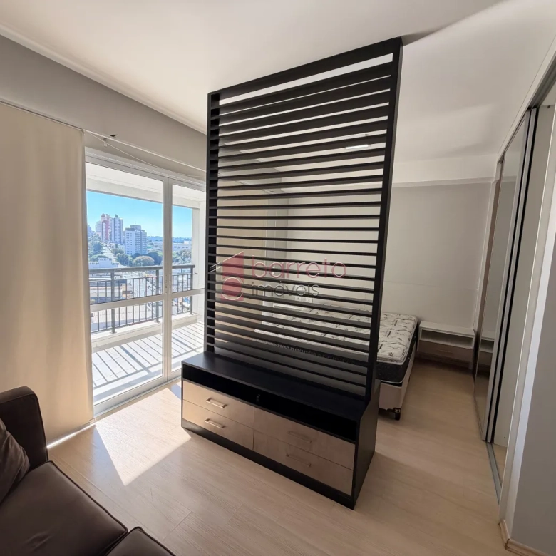 FLAT SEMI MOBILIADO PARA LOCAÇÃO NO CONDOMÍNIO IN DESING NA VILA ARENS – JUNDIAÍ/SP