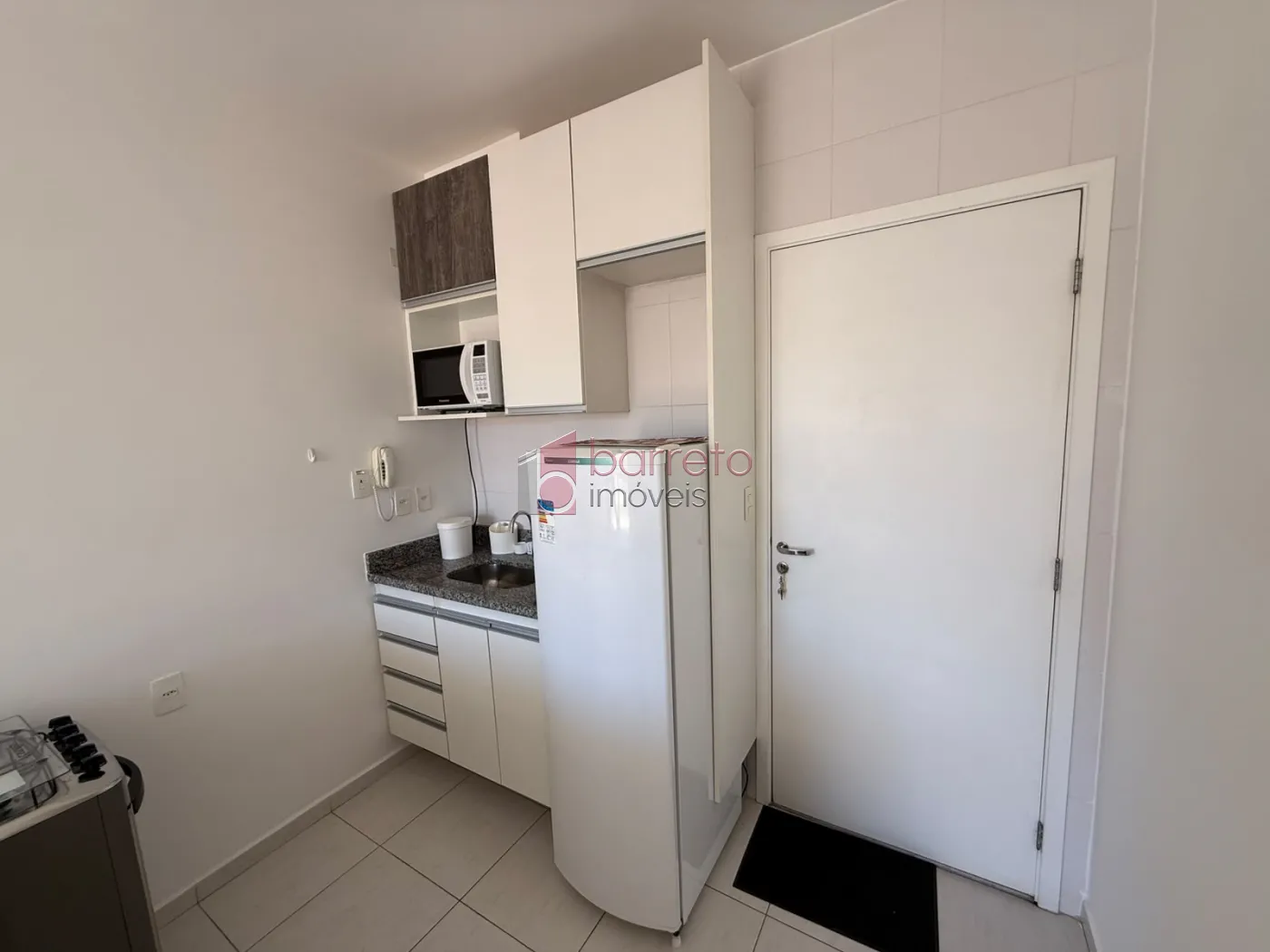 FLAT SEMI MOBILIADO PARA LOCAÇÃO NO CONDOMÍNIO LIVE HOME CLUB – JUNDIAÍ/SP