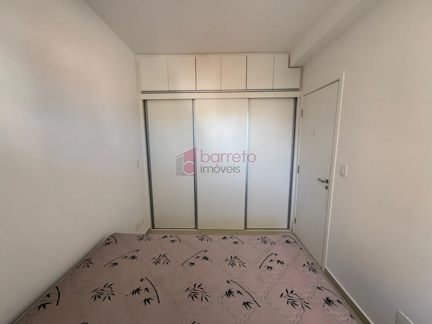 FLAT SEMI MOBILIADO PARA LOCAÇÃO NO CONDOMÍNIO LIVE HOME CLUB – JUNDIAÍ/SP