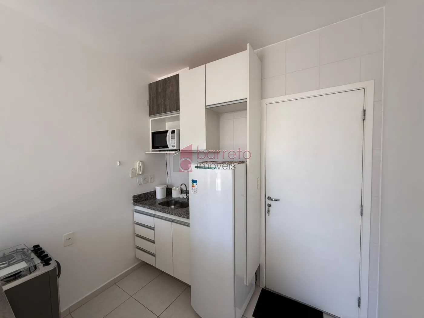 FLAT SEMI MOBILIADO PARA LOCAÇÃO NO CONDOMÍNIO LIVE HOME CLUB – JUNDIAÍ/SP