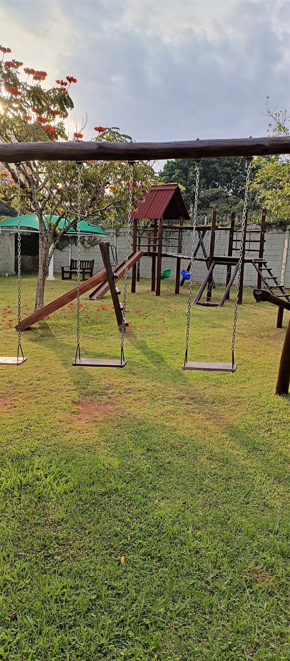 APARTAMENTO À VENDA NO CONDOMÍNIO NOVE DE JULHO I EM JUNDIAÍ/SP