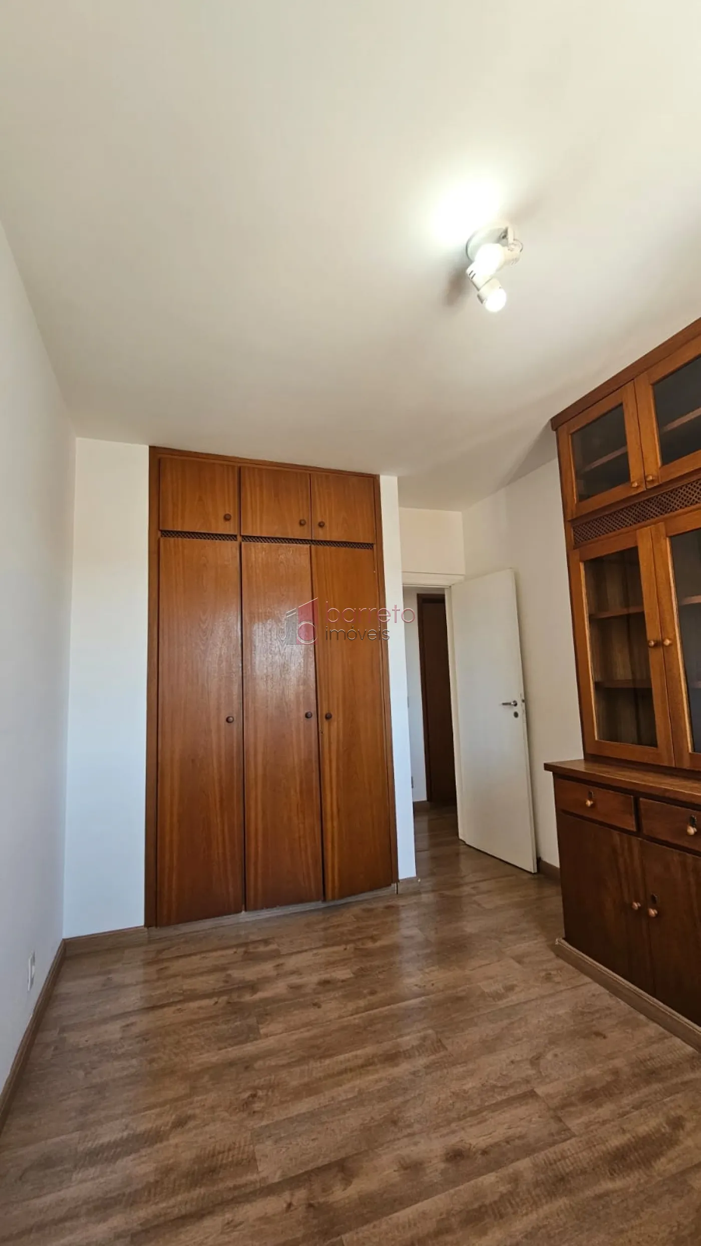 APARTAMENTO PARA LOCAÇÃO E VENDA NO EDIFÍCIO BARONESA – JUNDIAÍ/SP