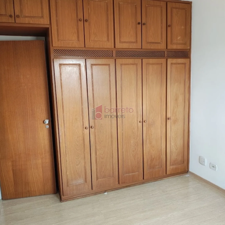 APARTAMENTO À VENDA NO EDIFÍCIO MARECHAL DEODORO EM JUNDIAÍ/SP