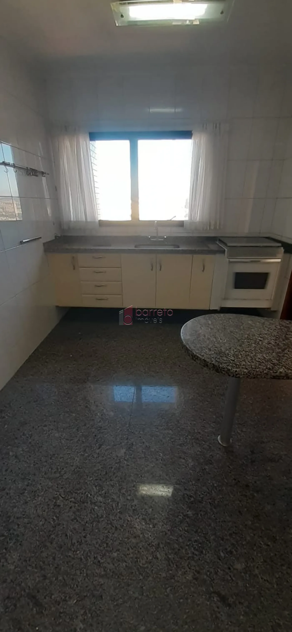APARTAMENTO À VENDA NO CONDOMÍNIO CONCORDE EM JUNDIAÍ/SP