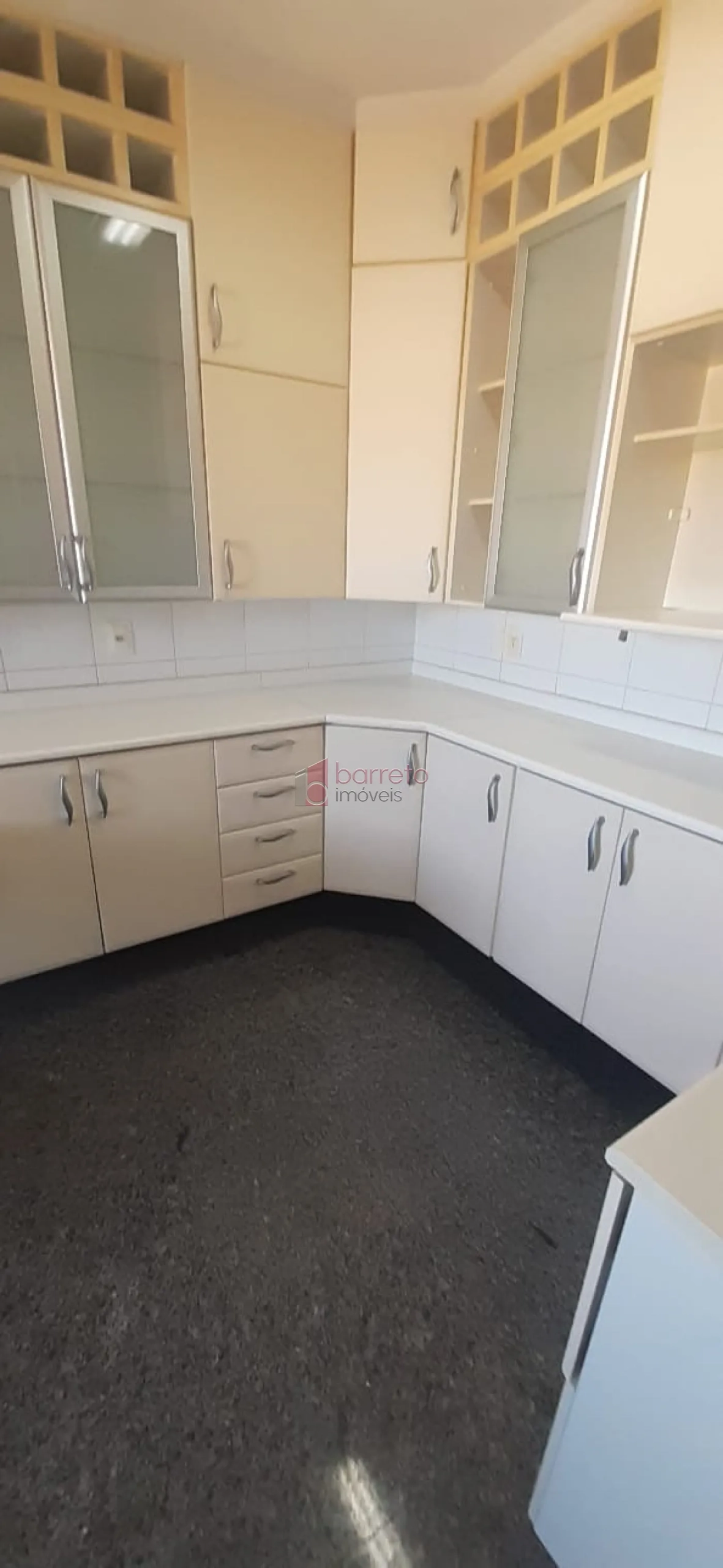 APARTAMENTO À VENDA NO CONDOMÍNIO CONCORDE EM JUNDIAÍ/SP