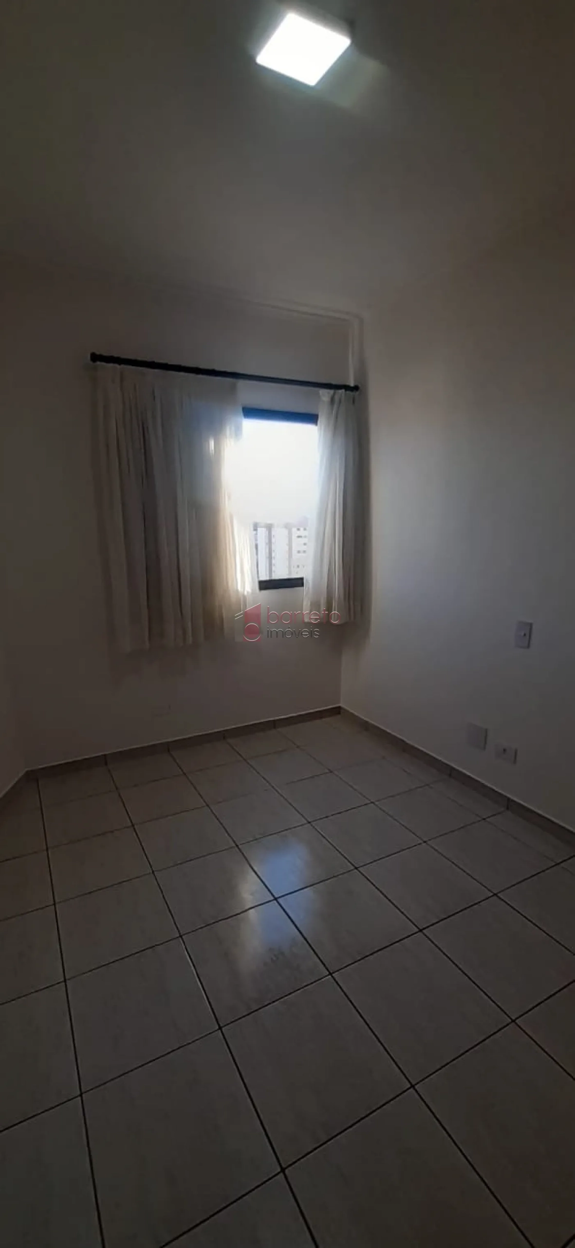 APARTAMENTO À VENDA NO CONDOMÍNIO CONCORDE EM JUNDIAÍ/SP