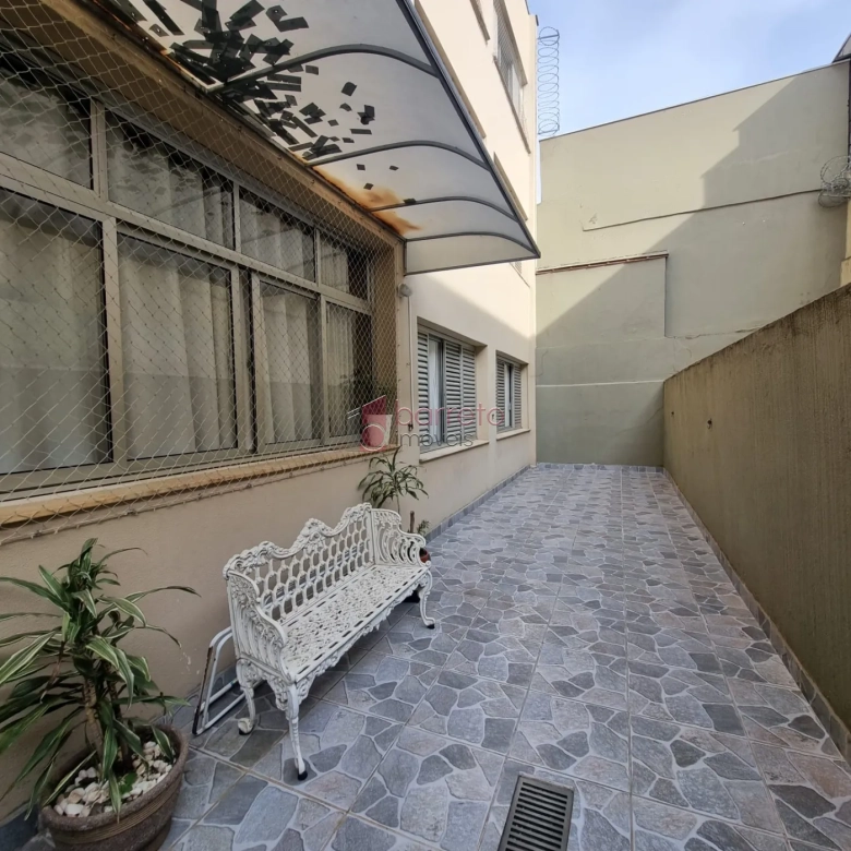 APARTAMENTO ESTILO CASA À VENDA NO CENTRO – JUNDIAÍ/SP