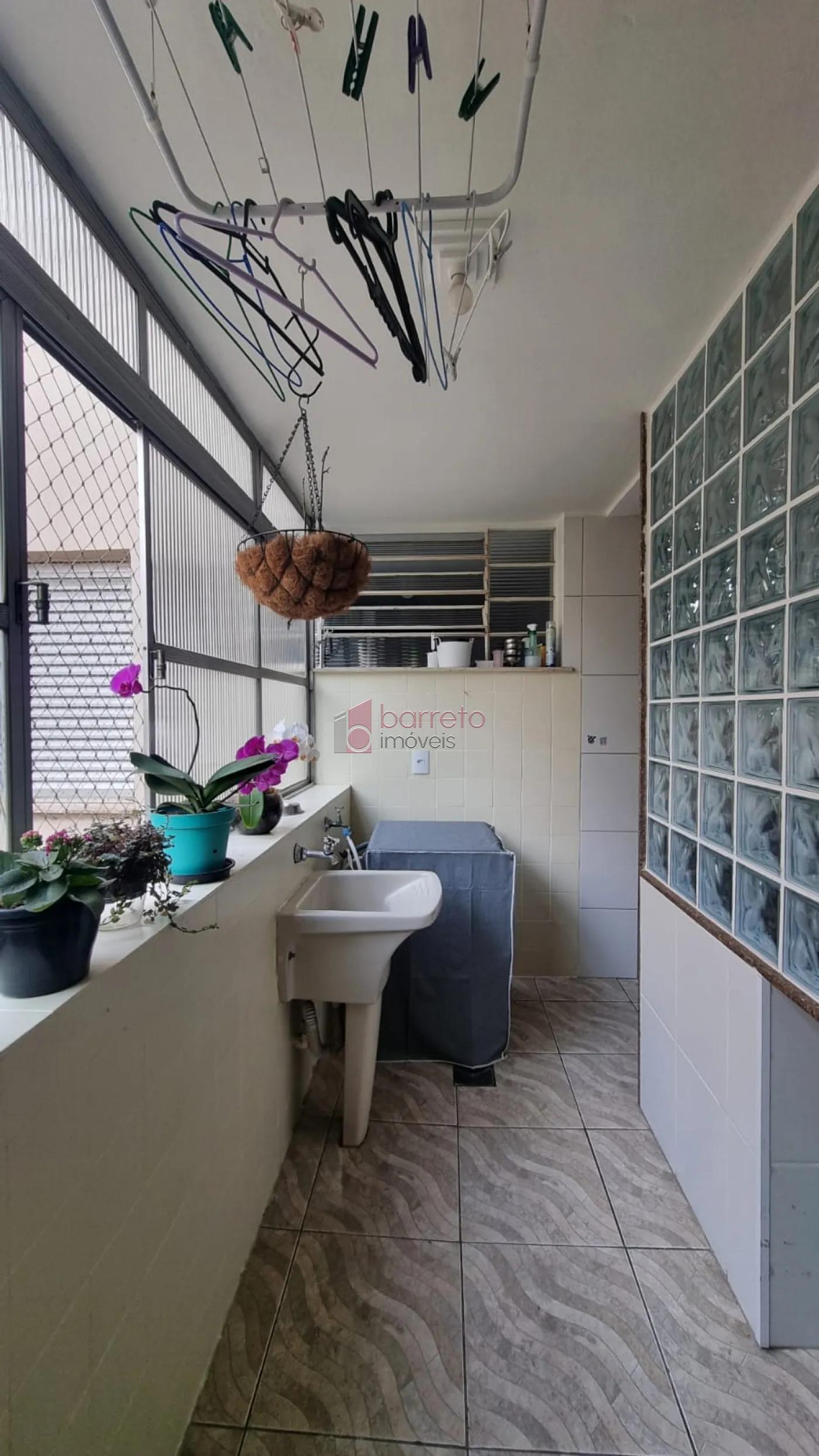 APARTAMENTO ESTILO CASA À VENDA NO CENTRO – JUNDIAÍ/SP