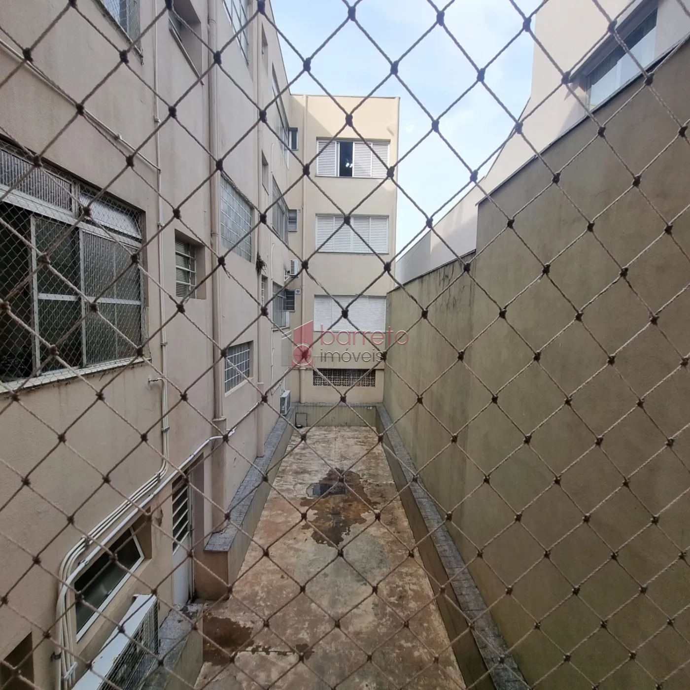 APARTAMENTO ESTILO CASA À VENDA NO CENTRO – JUNDIAÍ/SP