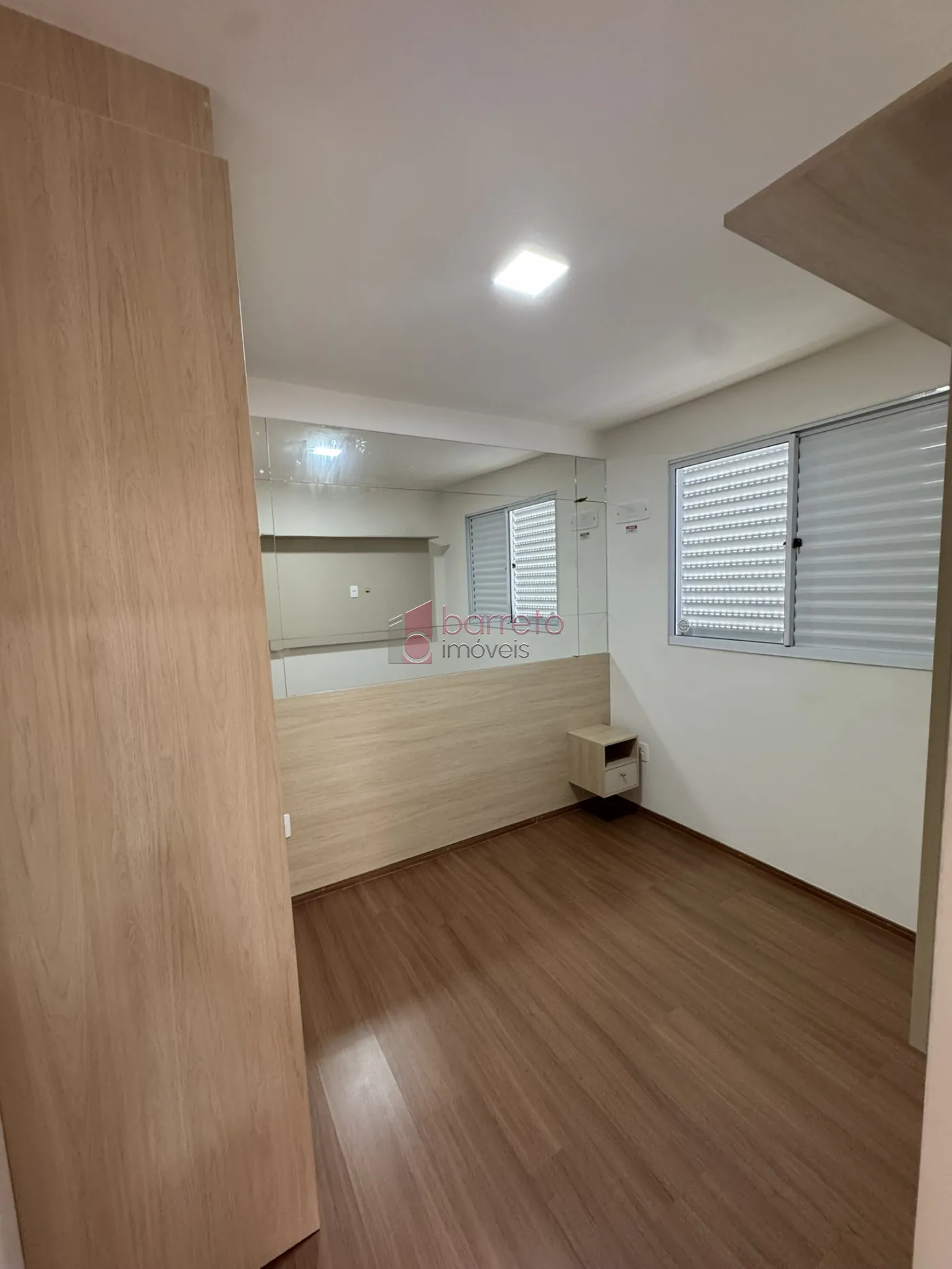 APARTAMENTO COM 02 QUARTOS À VENDA NO CONDOMÍNIO JARDIM DI FLORENÇA – MEDEIROS – JUNDIAÍ/SP