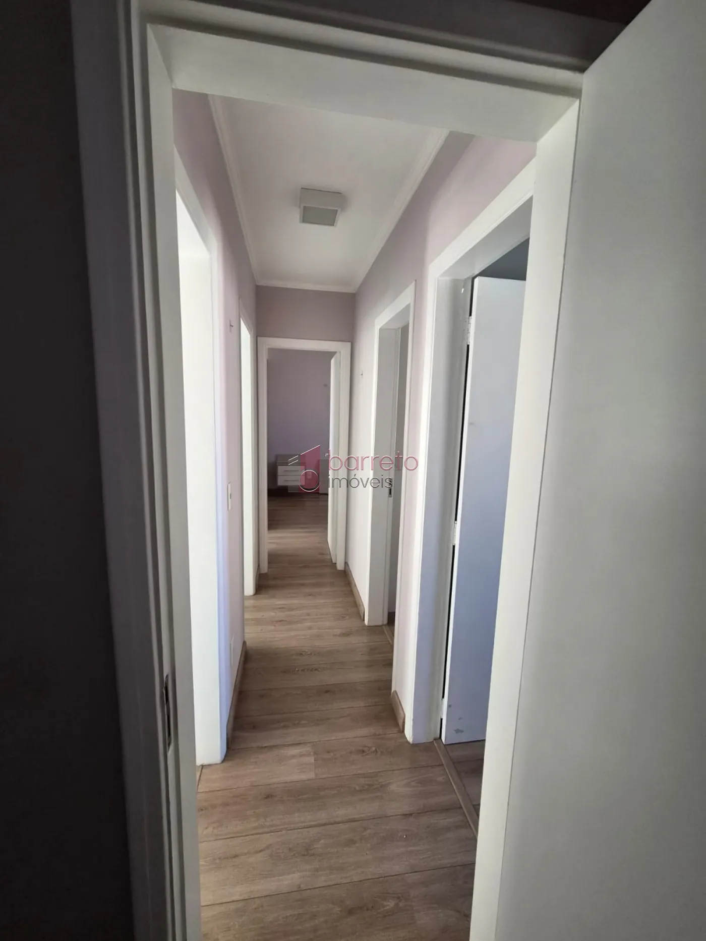 APARTAMENTO MOBILIADO PARA LOCAÇÃO NO CONDOMÍNIO MORADA DOS DEUSES – JUNDIAÍ/SP