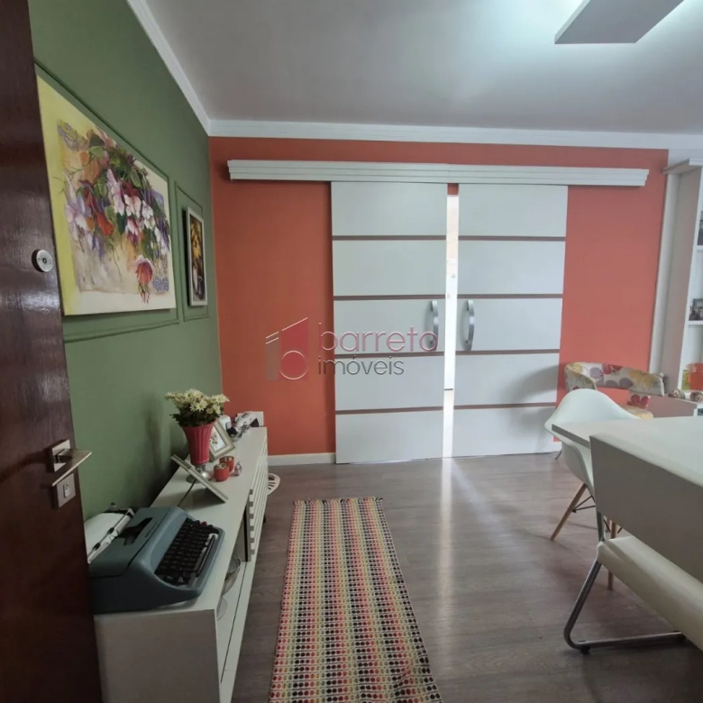 APARTAMENTO À VENDA NO EDIFÍCIO IPÊ – RUA PIRAPORA – JUNDIAÍ/SP