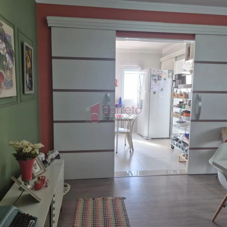 APARTAMENTO À VENDA NO EDIFÍCIO IPÊ – RUA PIRAPORA – JUNDIAÍ/SP