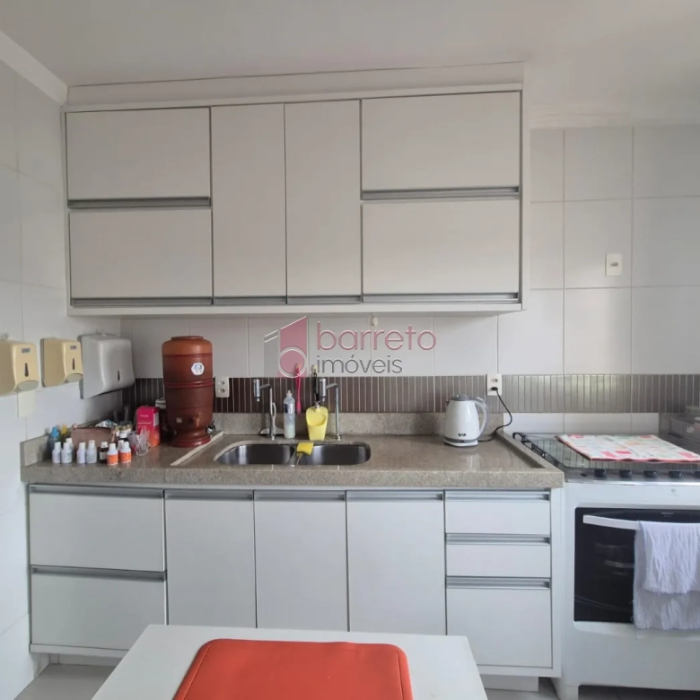APARTAMENTO À VENDA NO EDIFÍCIO IPÊ – RUA PIRAPORA – JUNDIAÍ/SP