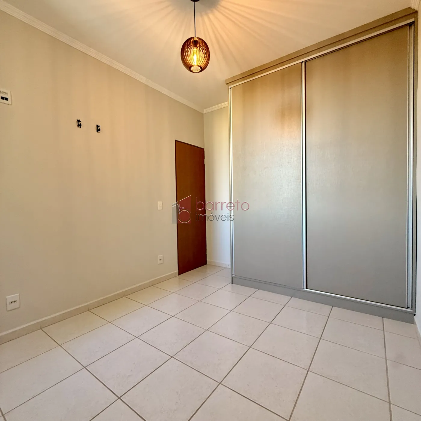 APARTAMENTO À VENDA NO CONDOMÍNIO CHÁCARA DAS FLORES II – JUNDIAÍ/SP