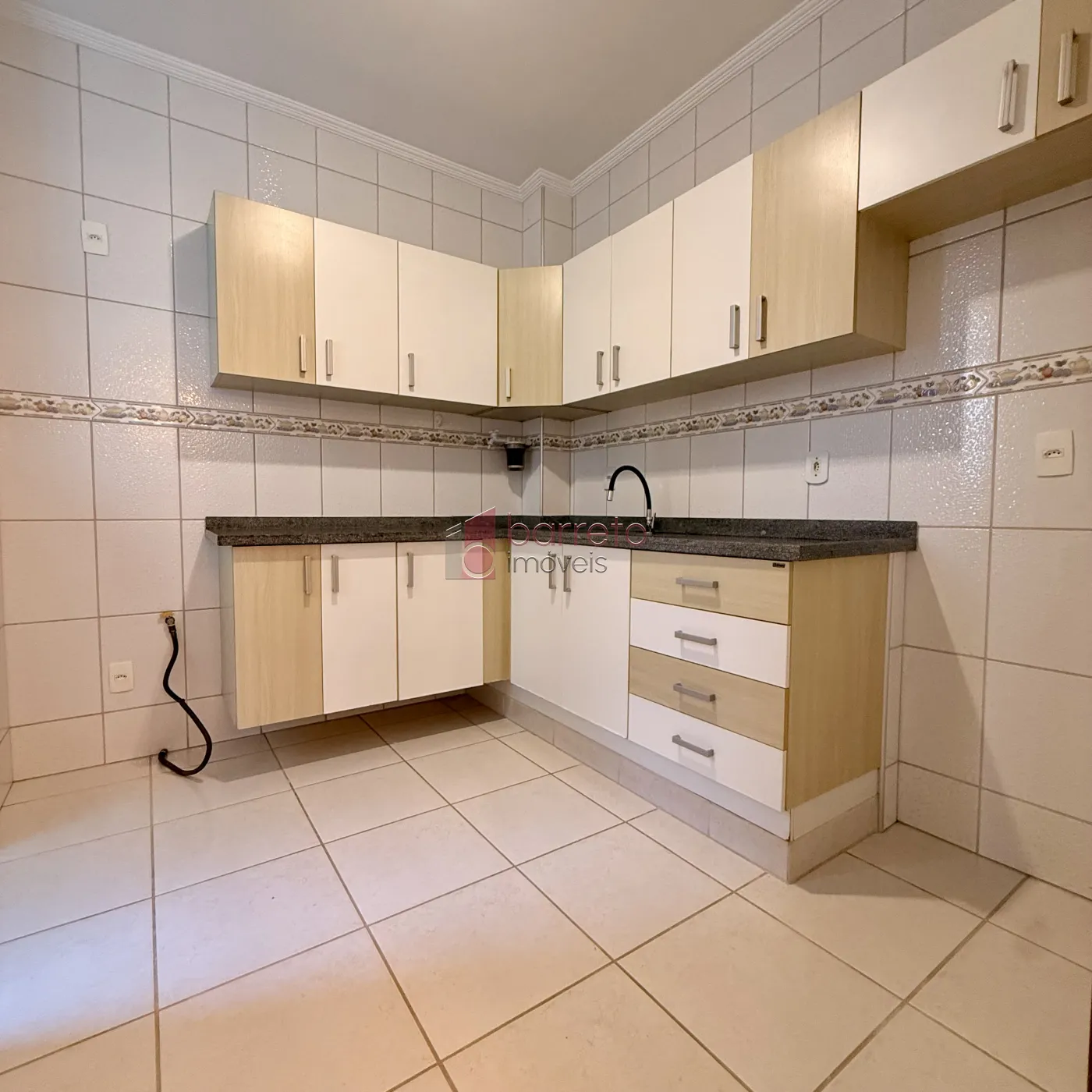 APARTAMENTO À VENDA NO CONDOMÍNIO CHÁCARA DAS FLORES II – JUNDIAÍ/SP