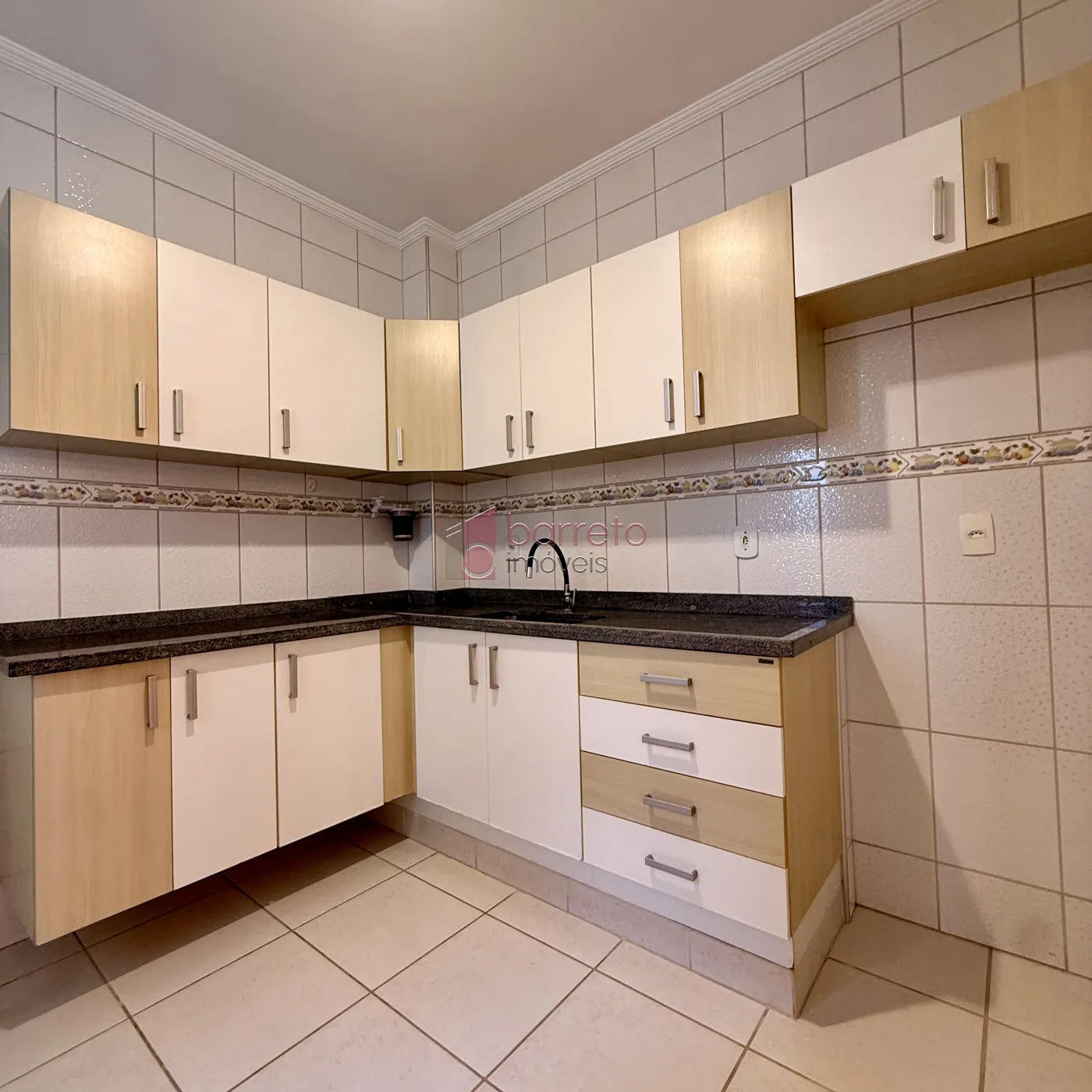 APARTAMENTO À VENDA NO CONDOMÍNIO CHÁCARA DAS FLORES II – JUNDIAÍ/SP