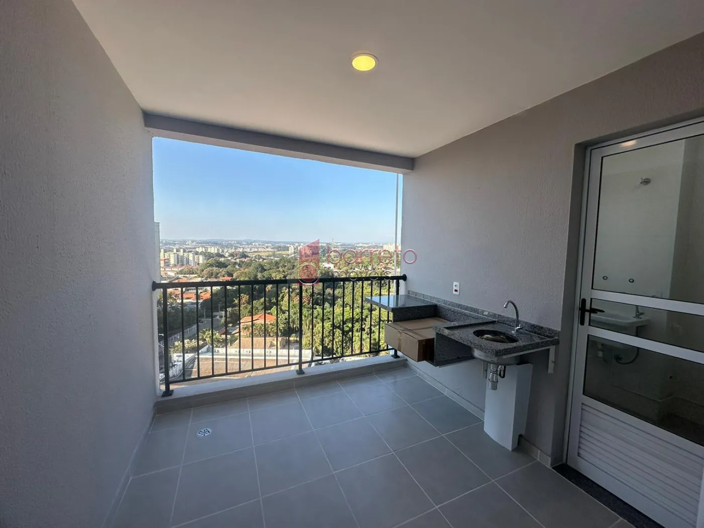 APARTAMENTO COM 02 DORMITÓRIOS À VENDA NO CONDOMÍNIO LA SIERRA JUNDIAÍ – MEDEIROS – JUNDIAÍ/SP