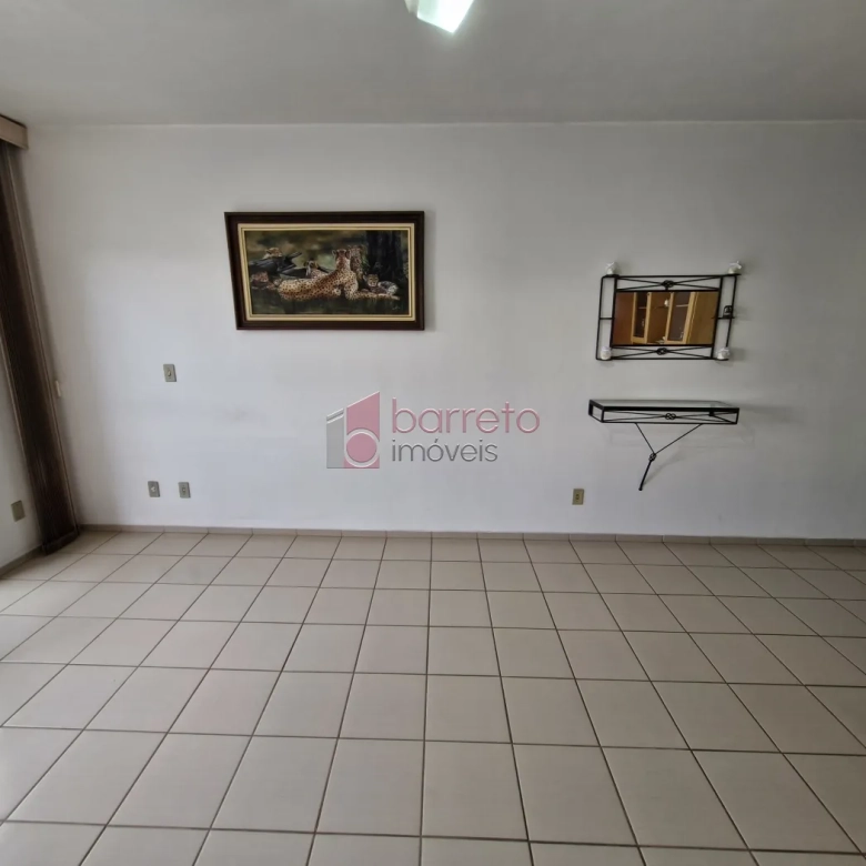 APARTAMENTO SEMI MOBILIADO NO EDIFÍCIO LIBERDADE – JUNDIAI/SP