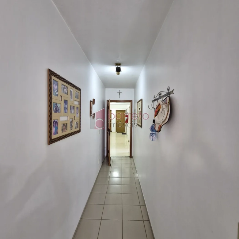 APARTAMENTO SEMI MOBILIADO NO EDIFÍCIO LIBERDADE – JUNDIAI/SP