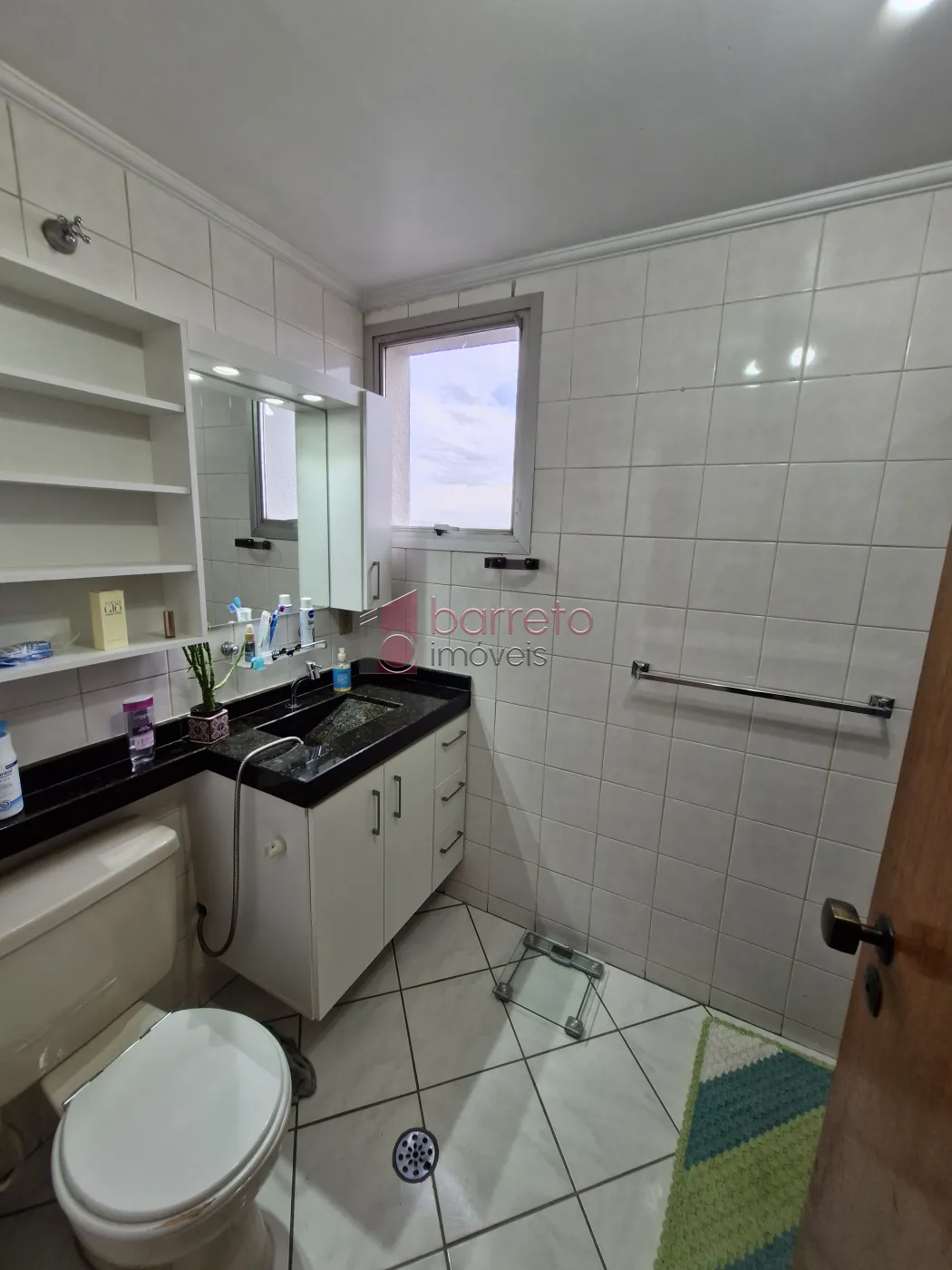 APARTAMENTO SEMI MOBILIADO NO EDIFÍCIO LIBERDADE – JUNDIAI/SP