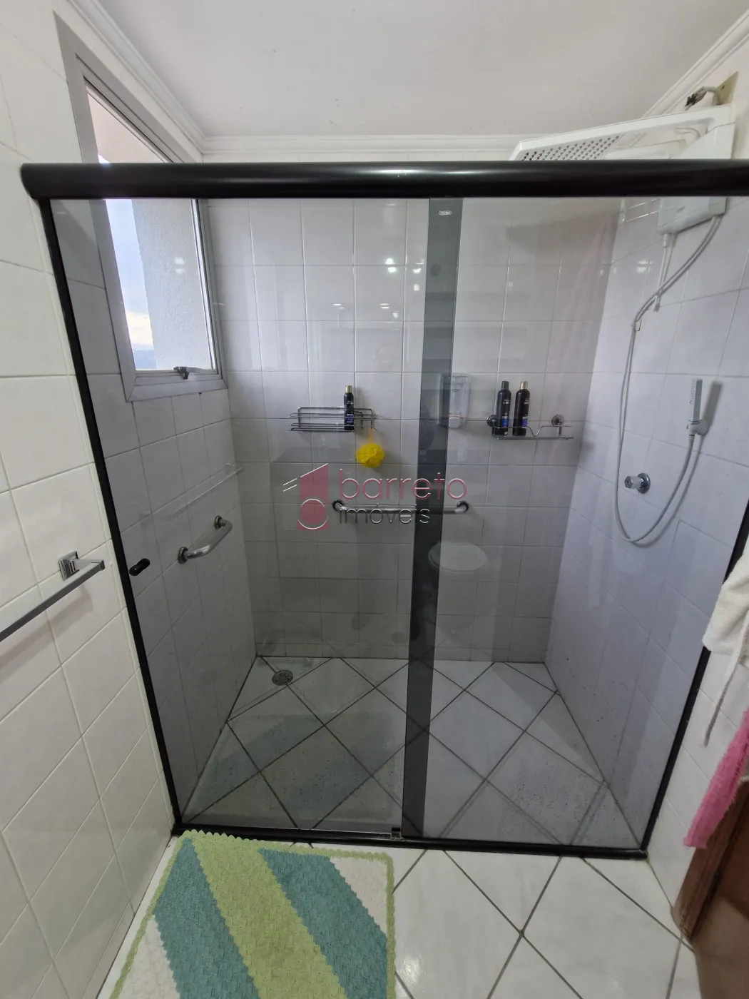 APARTAMENTO SEMI MOBILIADO NO EDIFÍCIO LIBERDADE – JUNDIAI/SP