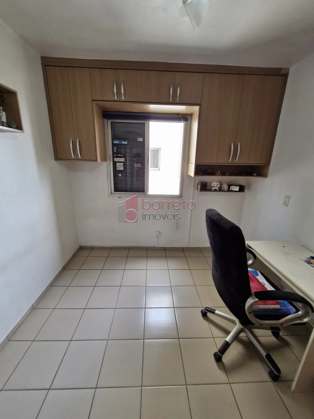 APARTAMENTO SEMI MOBILIADO NO EDIFÍCIO LIBERDADE – JUNDIAI/SP