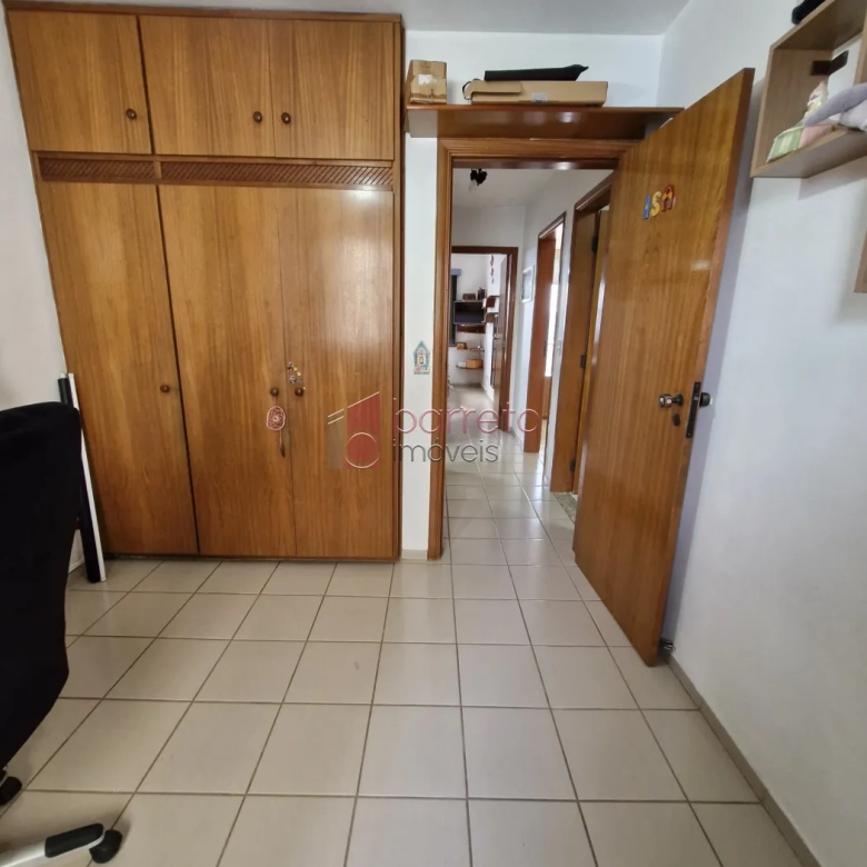 APARTAMENTO SEMI MOBILIADO NO EDIFÍCIO LIBERDADE – JUNDIAI/SP