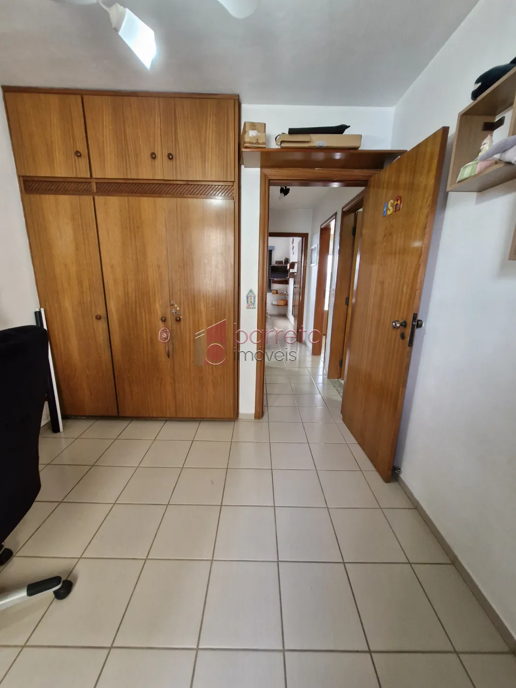 APARTAMENTO SEMI MOBILIADO NO EDIFÍCIO LIBERDADE – JUNDIAI/SP