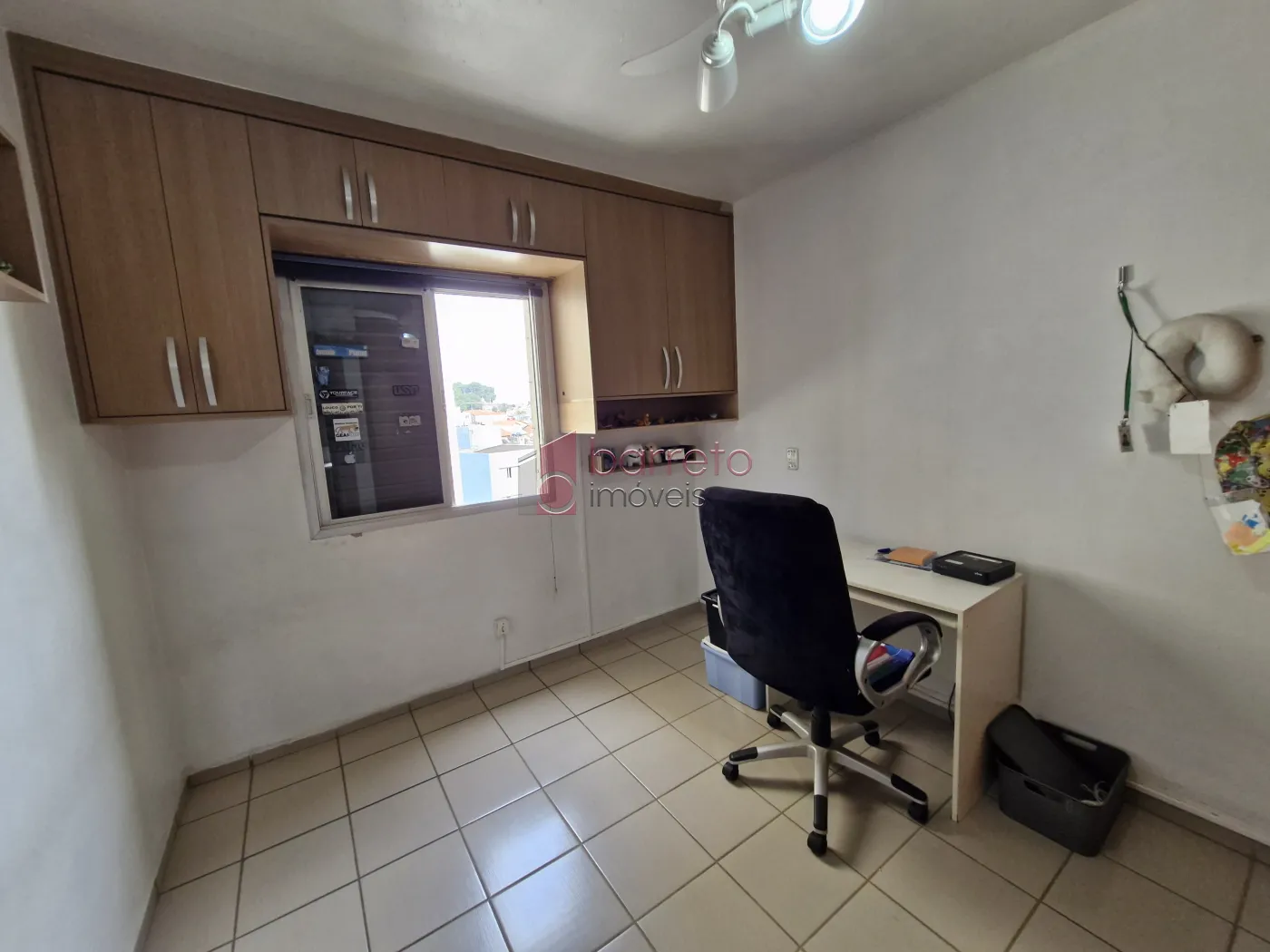 APARTAMENTO SEMI MOBILIADO NO EDIFÍCIO LIBERDADE – JUNDIAI/SP