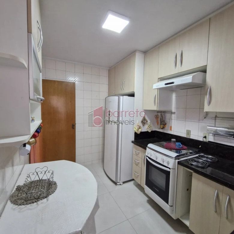APARTAMENTO SEMI MOBILIADO NO EDIFÍCIO LIBERDADE – JUNDIAI/SP