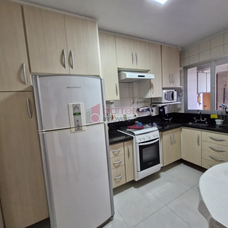 APARTAMENTO SEMI MOBILIADO NO EDIFÍCIO LIBERDADE – JUNDIAI/SP