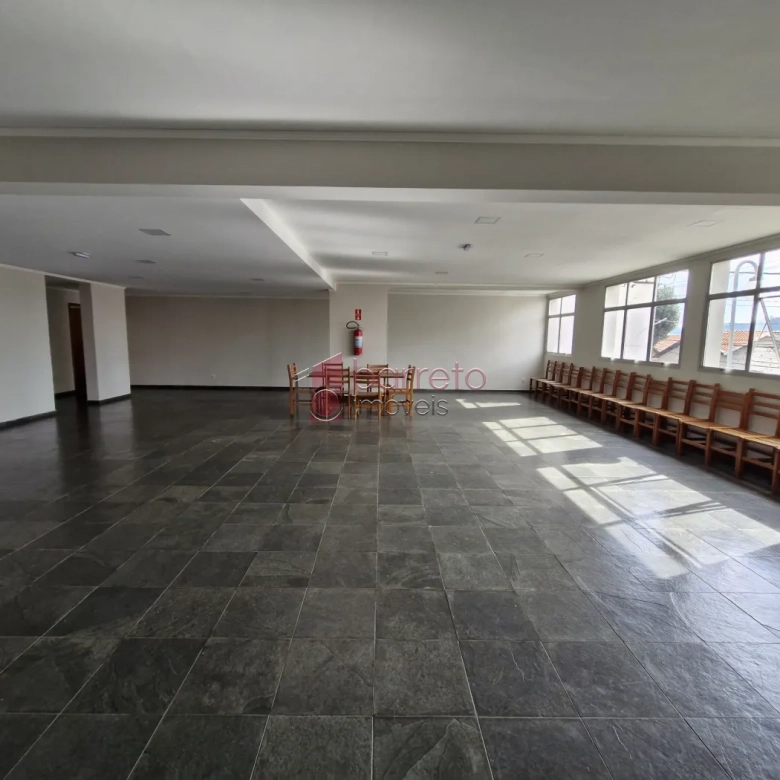 APARTAMENTO SEMI MOBILIADO NO EDIFÍCIO LIBERDADE – JUNDIAI/SP