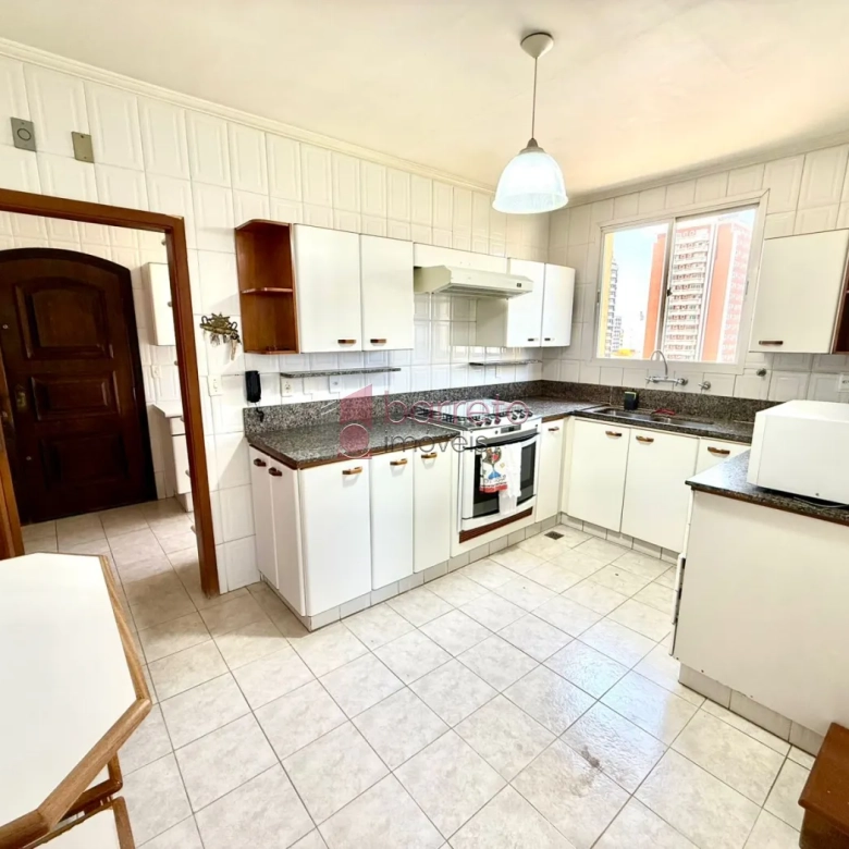 APARTAMENTO COM 3 SUÍTES À VENDA NO EDIFÍCIO IBIZA – CENTRO – JUNDIAÍ/SP