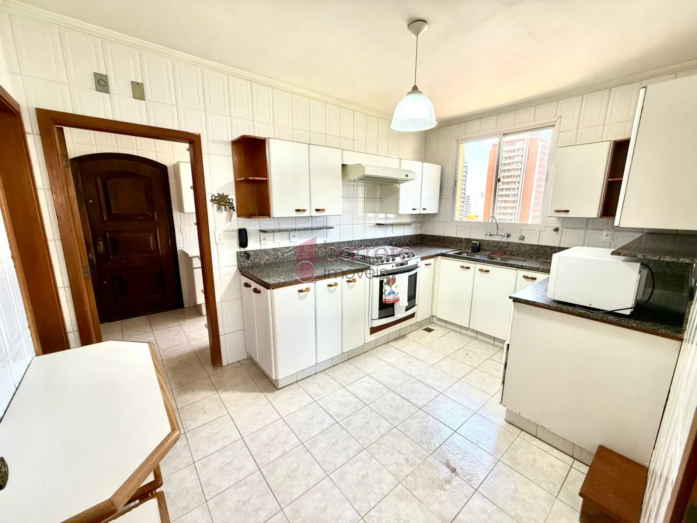 APARTAMENTO COM 3 SUÍTES À VENDA NO EDIFÍCIO IBIZA – CENTRO – JUNDIAÍ/SP
