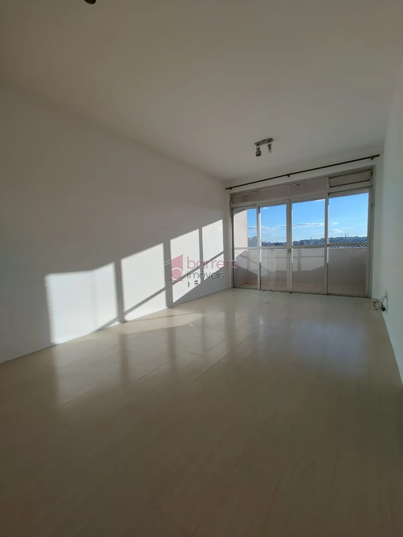 APARTAMENTO À VENDA NO CONDOMÍNIO FLORENÇA – VILA DAS HORTÊNCIAS – JUNDIAÍ/SP