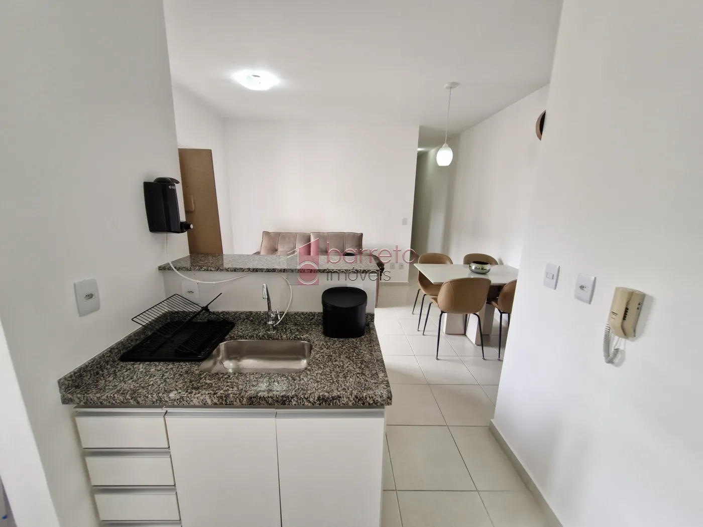 APARTAMENTO MOBILIADO PARA LOCAÇÃO NO CONDOMÍNIO VIVARTE MEDEIROS – JUNDIAÍ/SP