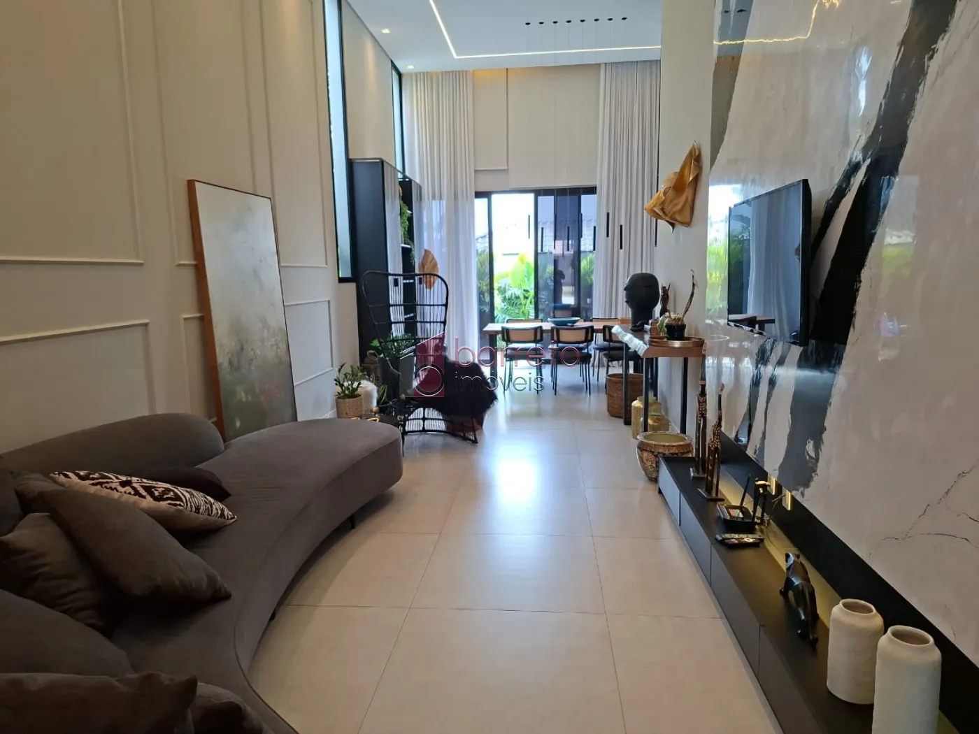 CASA SEMI MOBILIADA À VENDA NO CONDOMÍNIO RESIDENCIAL DOS IPÊS – ENGORDADOURO – JUNDIAÍ/SP