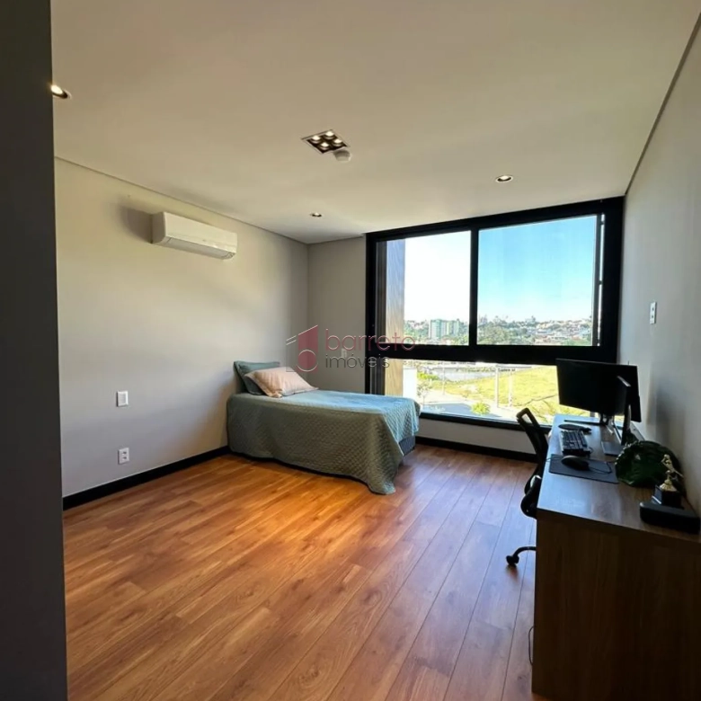 CASA SOBRADO COM 05 SUÍTES À VENDA NO CONDOMÍNIO JARDIM ATENAS – JARDIM SANTA TERESA EM JUNDIAÍ/SP
