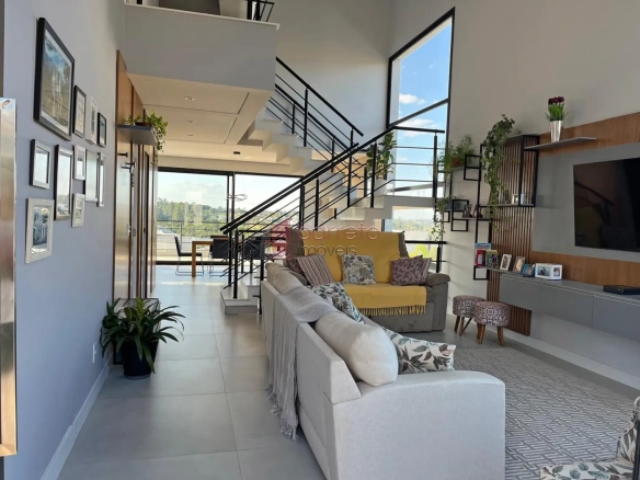 CASA À VENDA NO CONDOMÍNIO TERRAS DE ALVORADA EM JUNDIAÍ/SP