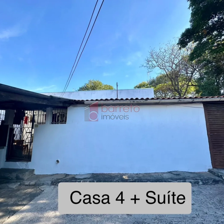 IMÓVEL COM 04 CASAS E UM SALÃO COMERCIAL À VENDA NA VILA JUNDIAINÓPOLIS – JUNDIAÍ/SP