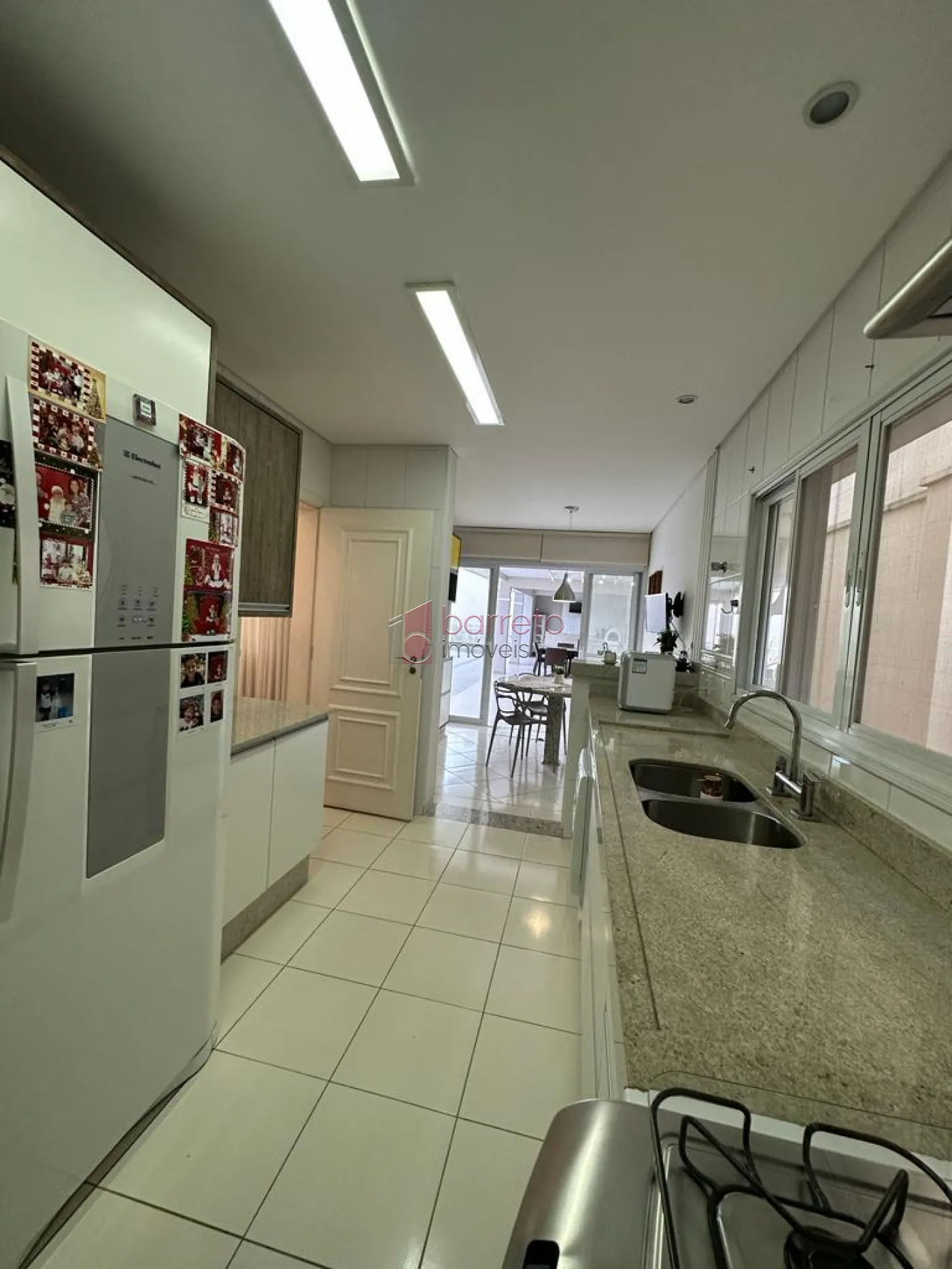 SOBRADO COM 05 QUARTOS À VENDA NO CONDOMÍNIO QUINTA DA MALOTA II EM JUNDIAÍ/SP