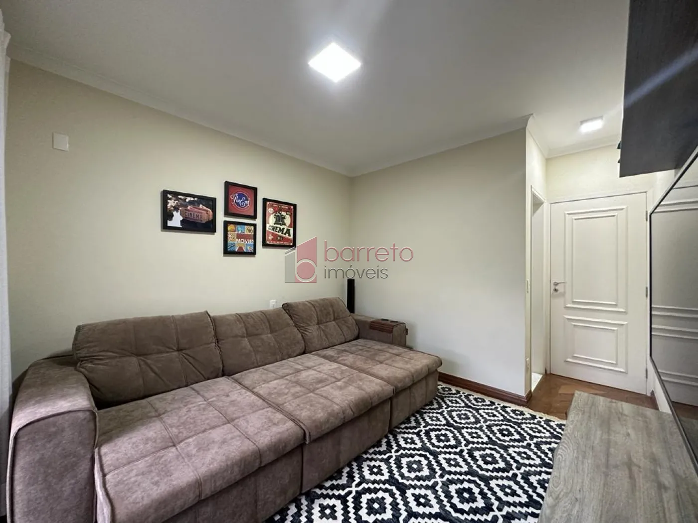 SOBRADO COM 05 QUARTOS À VENDA NO CONDOMÍNIO QUINTA DA MALOTA II EM JUNDIAÍ/SP