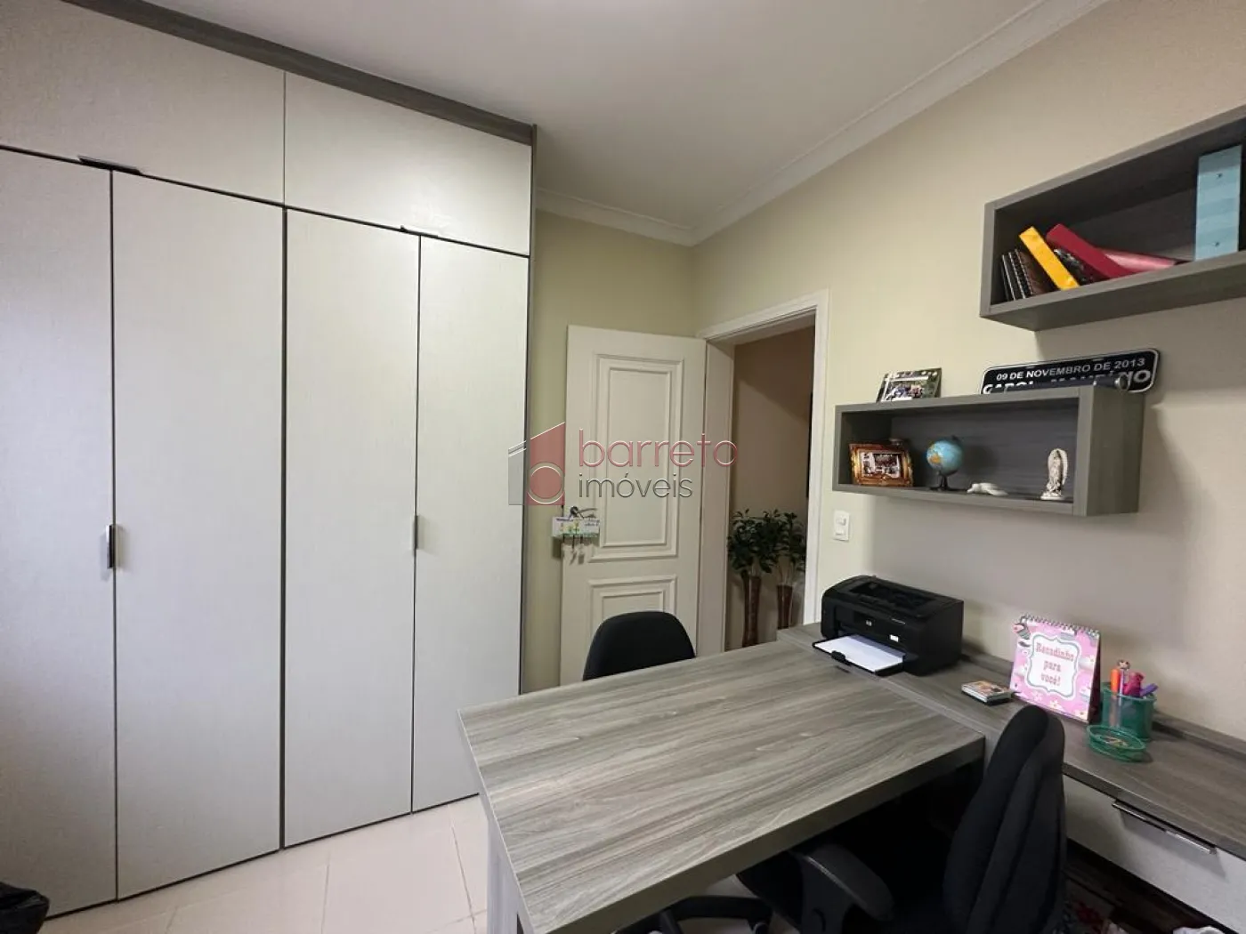 SOBRADO COM 05 QUARTOS À VENDA NO CONDOMÍNIO QUINTA DA MALOTA II EM JUNDIAÍ/SP