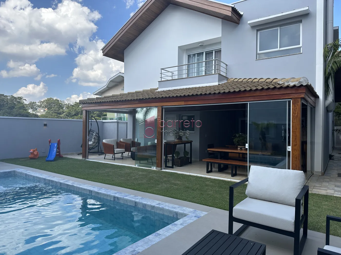 SOBRADO À VENDA COM 5 QUARTOS – QUINTA DA MALOTA – JUNDIAÍ/SP