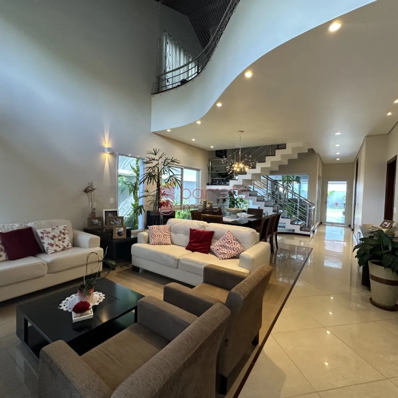 SOBRADO À VENDA COM 5 QUARTOS – QUINTA DA MALOTA – JUNDIAÍ/SP