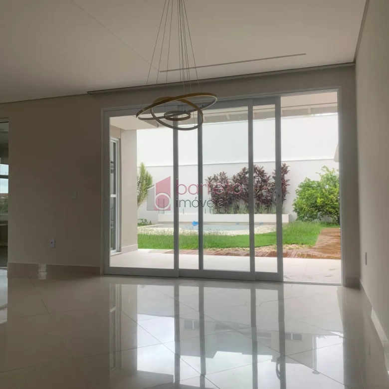 CASA À VENDA NO CONDOMÍNIO RESERVA DA SERRA EM JUNDIAÍ/SP