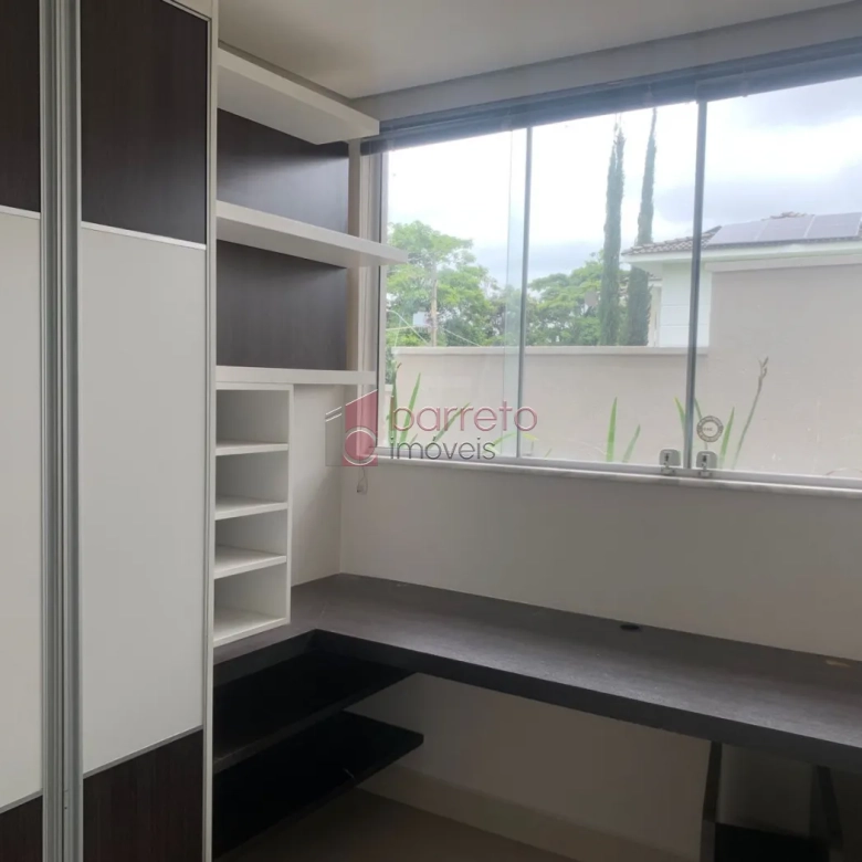 CASA À VENDA NO CONDOMÍNIO RESERVA DA SERRA EM JUNDIAÍ/SP