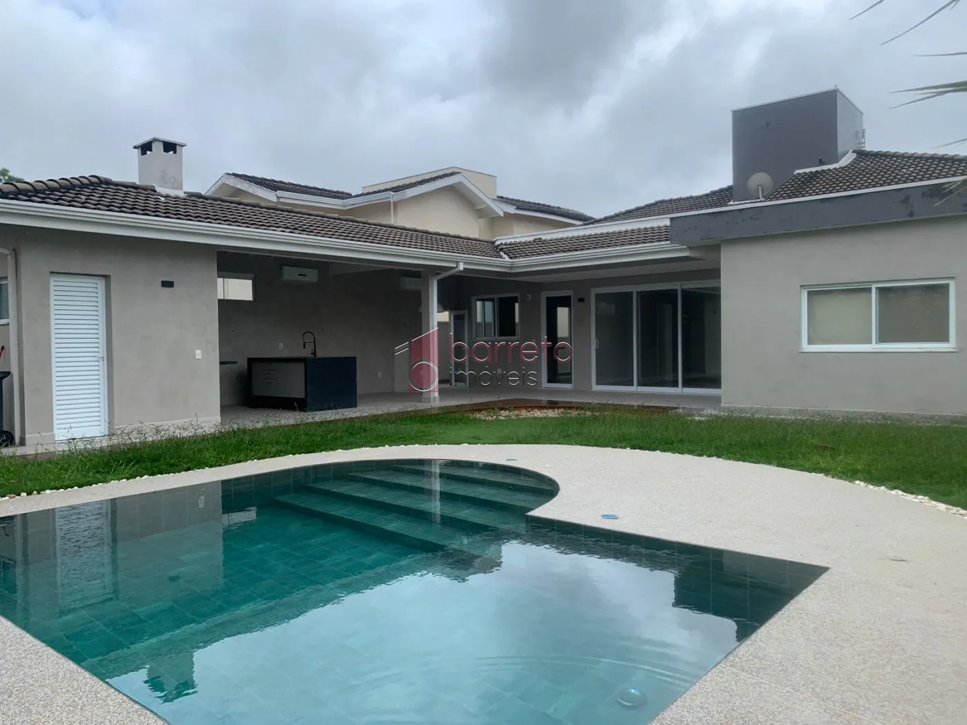 CASA À VENDA NO CONDOMÍNIO RESERVA DA SERRA EM JUNDIAÍ/SP