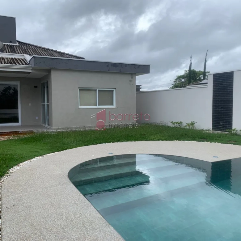 CASA À VENDA NO CONDOMÍNIO RESERVA DA SERRA EM JUNDIAÍ/SP